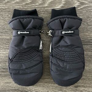 Grandoe Mittens Gloves Ladies Size M Black Nylon Dri Gard Skiing Winter Outdoor